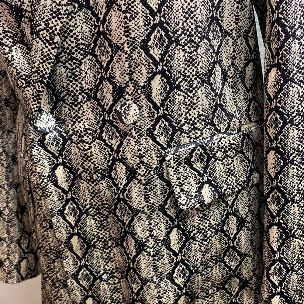 Zara Women Snakeskin Print Women's Blazer, Long Sleeve, Women Size Small - Picture 3 of 15